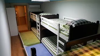 Hotel Dongbaekseom Guesthouse Hostel