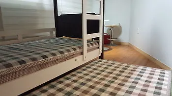 Hotel Dongbaekseom Guesthouse Hostel